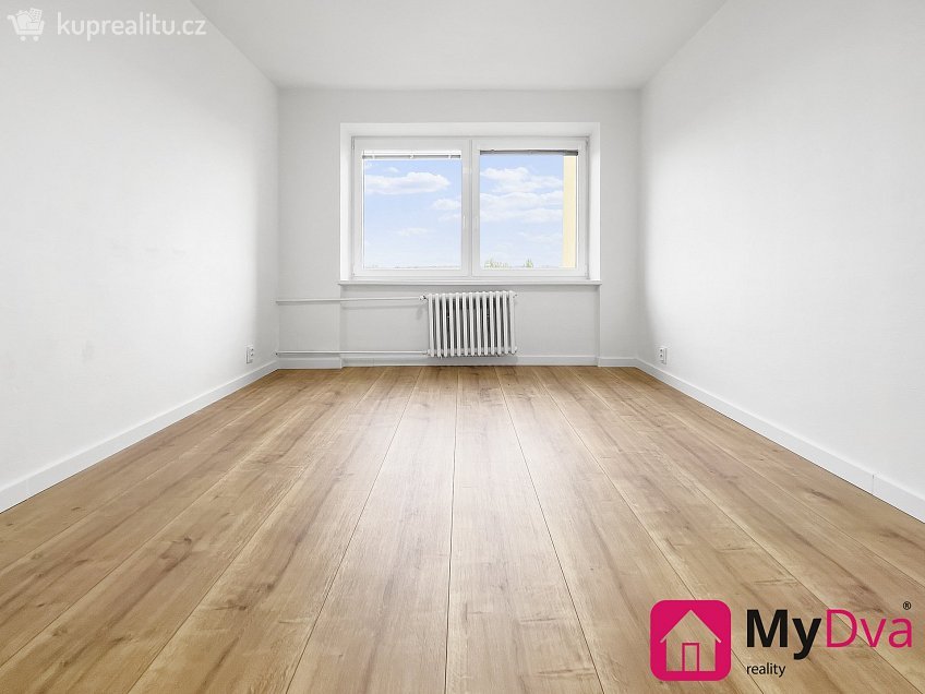 Pronájem  rodinného domu 220 m^2 Znojmo, Znojmo 