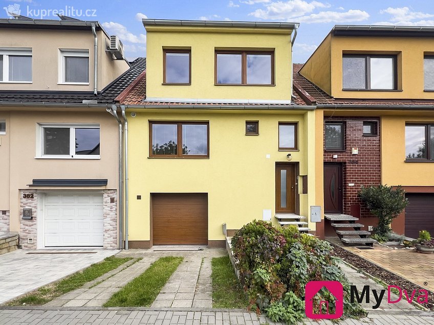 Pronájem  rodinného domu 220 m^2 Znojmo, Znojmo 