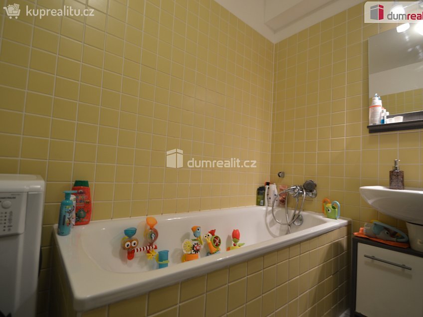 Prodej bytu 2+kk 60 m^2 Symfonická, Praha 13 