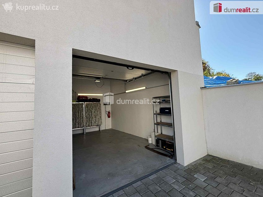 Pronájem  garáže 15 m^2 Masarykova, Luhačovice 