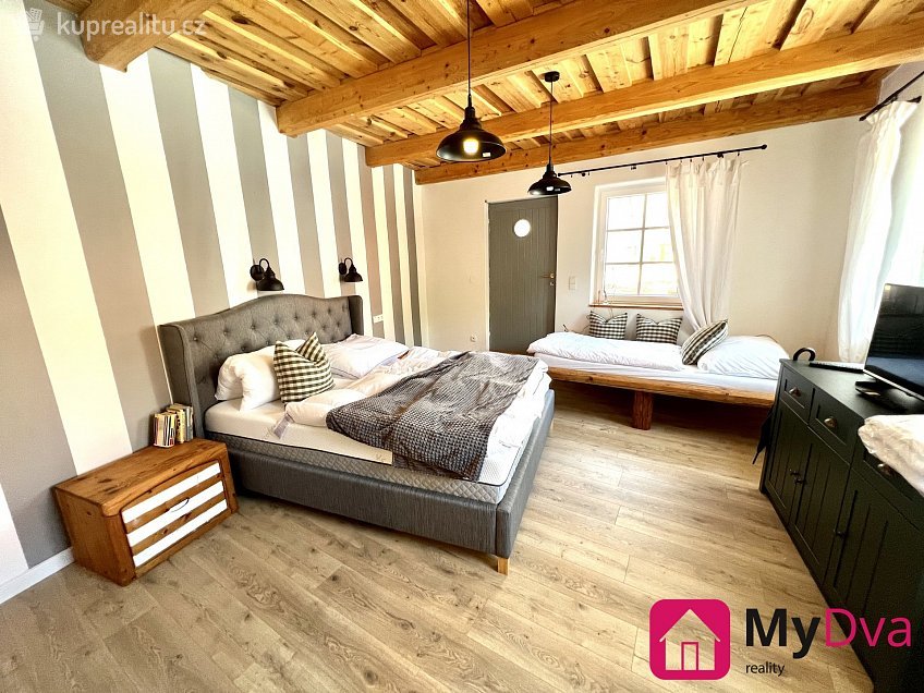 Pronájem  rodinného domu 120 m^2 Hluboké Mašůvky 79, Hluboké Mašůvky 