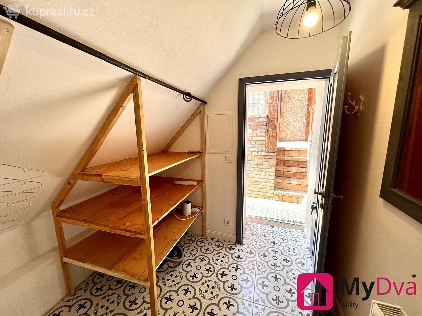 Pronájem  rodinného domu 120 m^2 Hluboké Mašůvky 79, Hluboké Mašůvky 