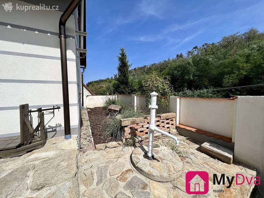 Pronájem  rodinného domu 120 m^2 Hluboké Mašůvky 79, Hluboké Mašůvky 