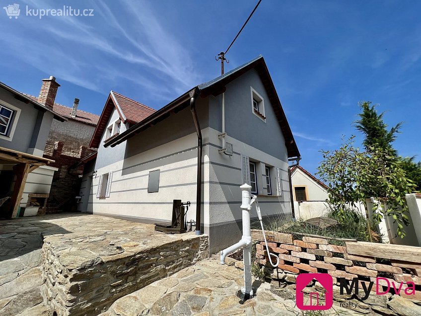 Pronájem  rodinného domu 120 m^2 Hluboké Mašůvky 79, Hluboké Mašůvky 