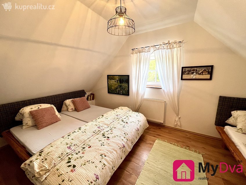 Pronájem  rodinného domu 120 m^2 Hluboké Mašůvky 79, Hluboké Mašůvky 