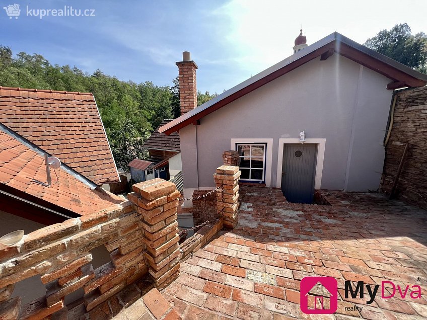 Pronájem  rodinného domu 120 m^2 Hluboké Mašůvky 79, Hluboké Mašůvky 