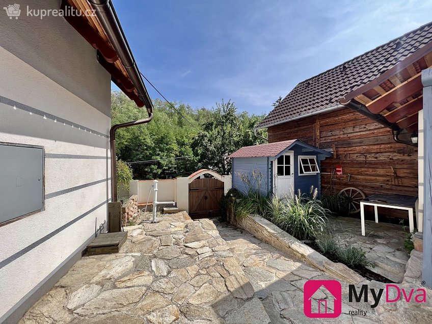 Pronájem  rodinného domu 120 m^2 Hluboké Mašůvky 79, Hluboké Mašůvky 