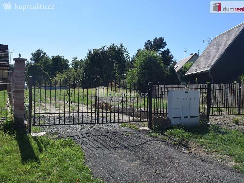 Prodej  stavebního pozemku 800 m^2 Bělá pod Bezdězem, Bělá pod Bezdězem 