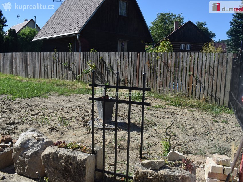 Prodej  stavebního pozemku 800 m^2 Bělá pod Bezdězem, Bělá pod Bezdězem 