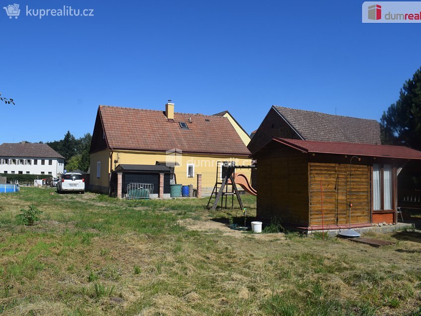 Prodej  stavebního pozemku 800 m^2 Bělá pod Bezdězem, Bělá pod Bezdězem 