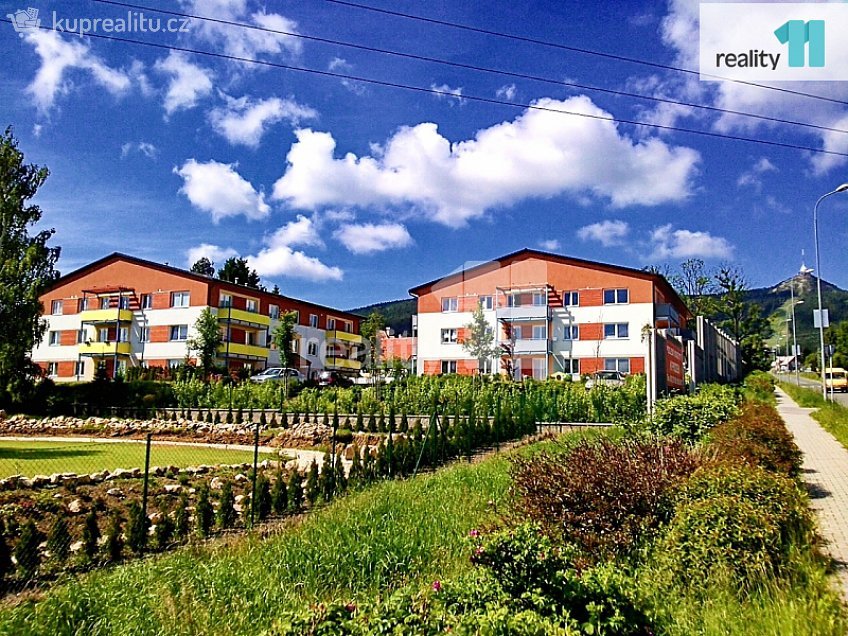 Prodej bytu 3+1 97 m^2 Dubice, Liberec 