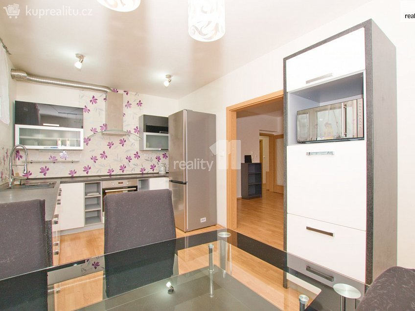 Prodej bytu 3+1 97 m^2 Dubice, Liberec 