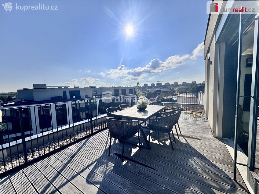 Prodej bytu 3+kk 119 m^2 K učilišti, Praha-Štěrboholy 