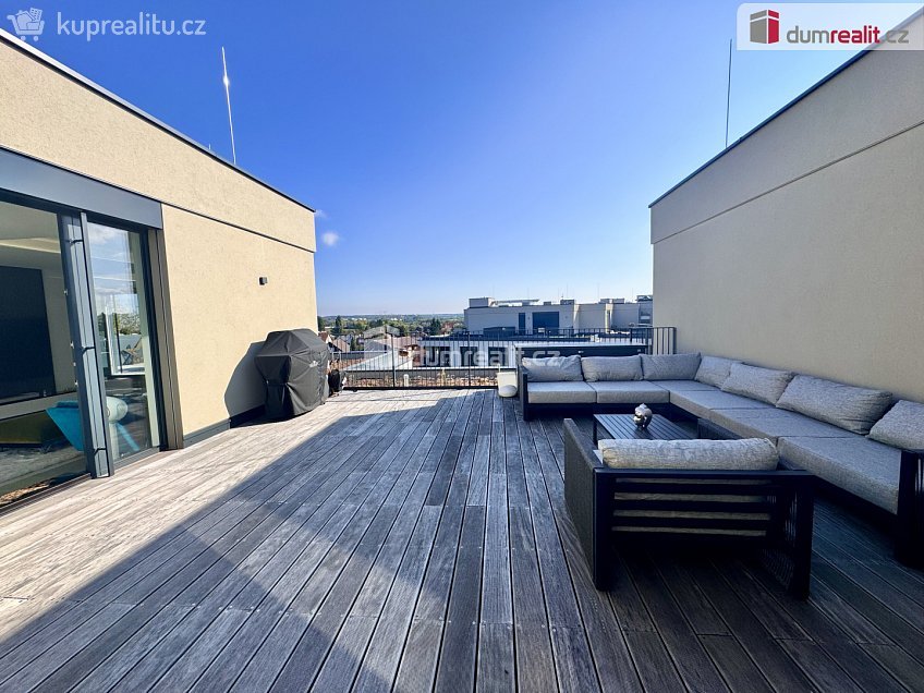 Prodej bytu 3+kk 119 m^2 K učilišti, Praha-Štěrboholy 