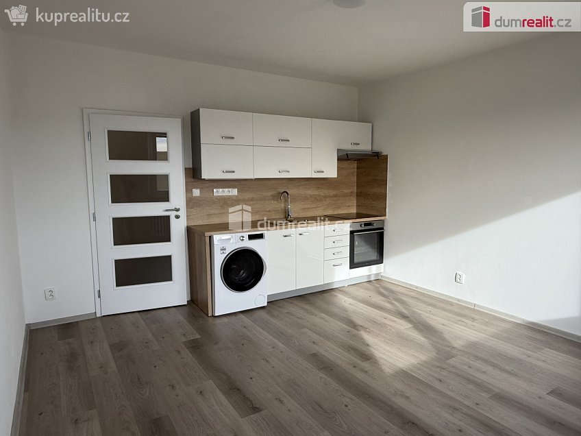 Pronájem bytu 2+kk 40 m^2 Brandtova, Ústí nad Labem 