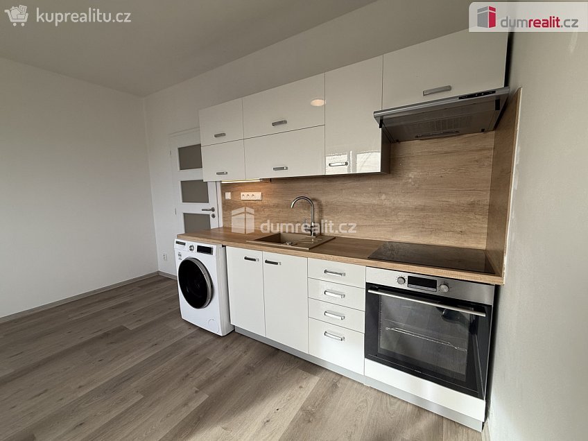 Pronájem bytu 2+kk 40 m^2 Brandtova, Ústí nad Labem 