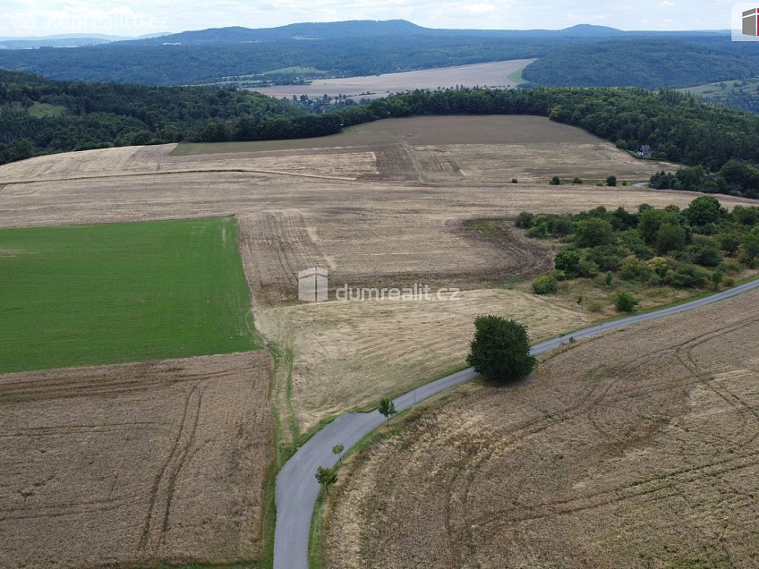 Prodej  pozemku 3943 m^2 Sýkořice, Sýkořice 