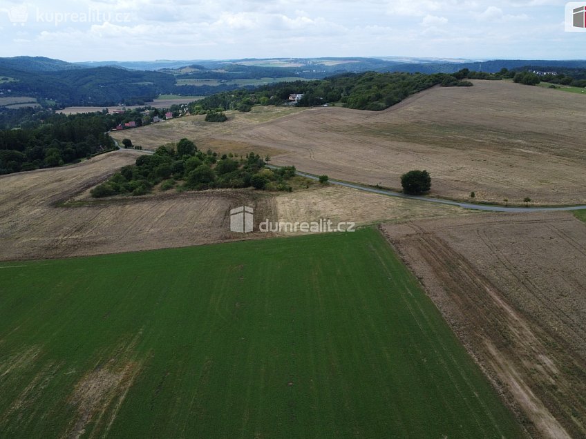 Prodej  pozemku 3943 m^2 Sýkořice, Sýkořice 
