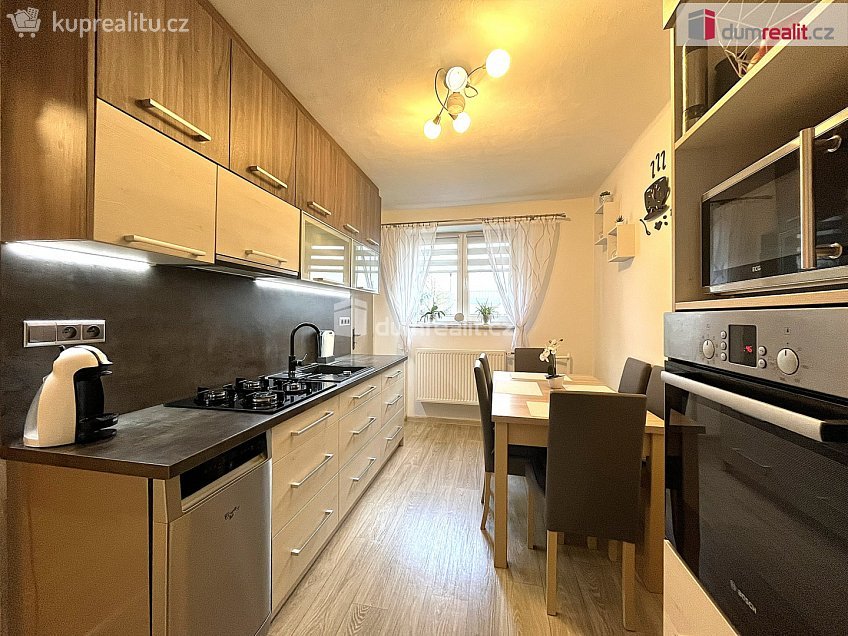 Prodej bytu 2+1 60 m^2 Pražská, Cheb 