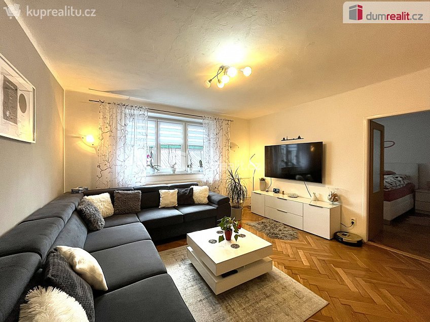 Prodej bytu 2+1 60 m^2 Pražská, Cheb 