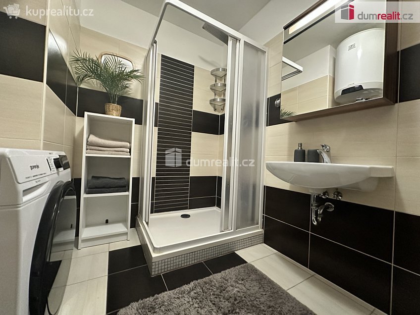 Pronájem bytu 2+kk 50 m^2 Gen. Šimka, Břeclav 