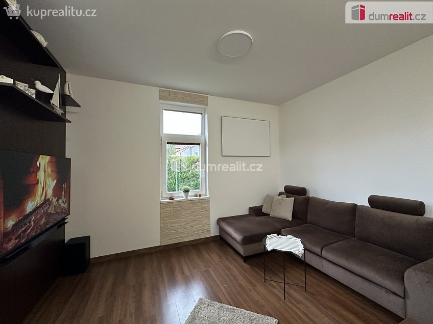 Pronájem bytu 2+kk 50 m^2 Gen. Šimka, Břeclav 