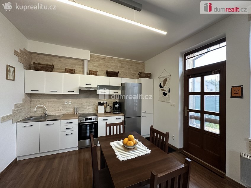 Pronájem bytu 2+kk 50 m^2 Gen. Šimka, Břeclav 