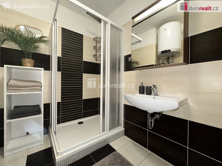 Pronájem bytu 2+kk 50 m^2 Gen. Šimka, Břeclav 