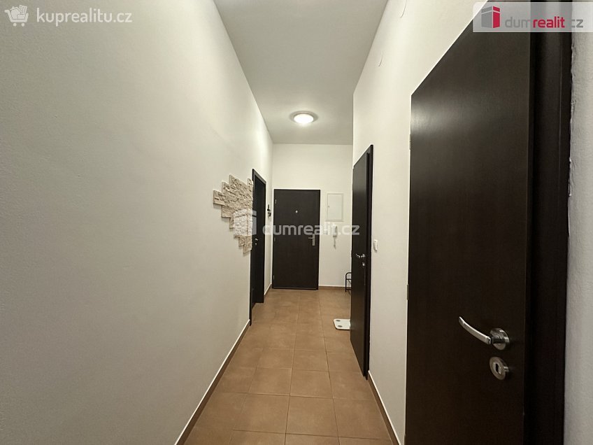 Pronájem bytu 2+kk 50 m^2 Gen. Šimka, Břeclav 