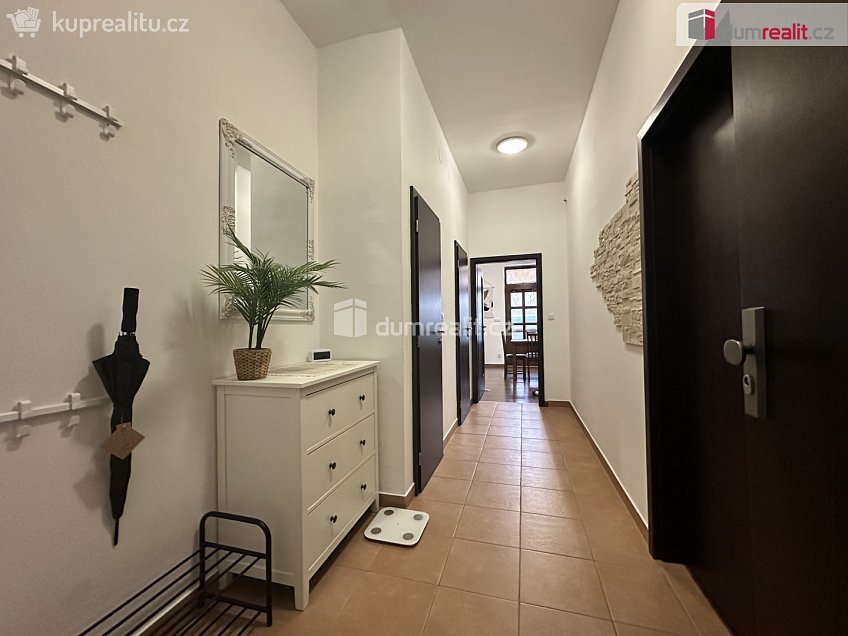 Pronájem bytu 2+kk 50 m^2 Gen. Šimka, Břeclav 