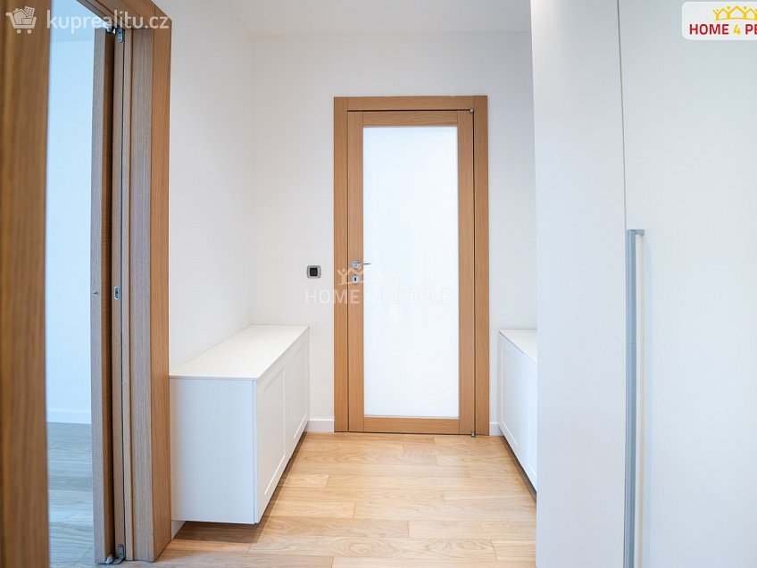 Prodej bytu 2+kk 62 m^2 Jeremenkova, Praha 4 