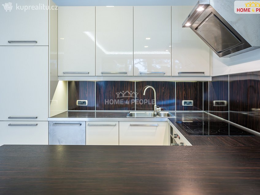 Prodej bytu 2+kk 62 m^2 Jeremenkova, Praha 4 