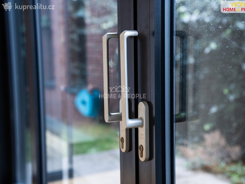 Prodej bytu 2+kk 62 m^2 Jeremenkova, Praha 4 