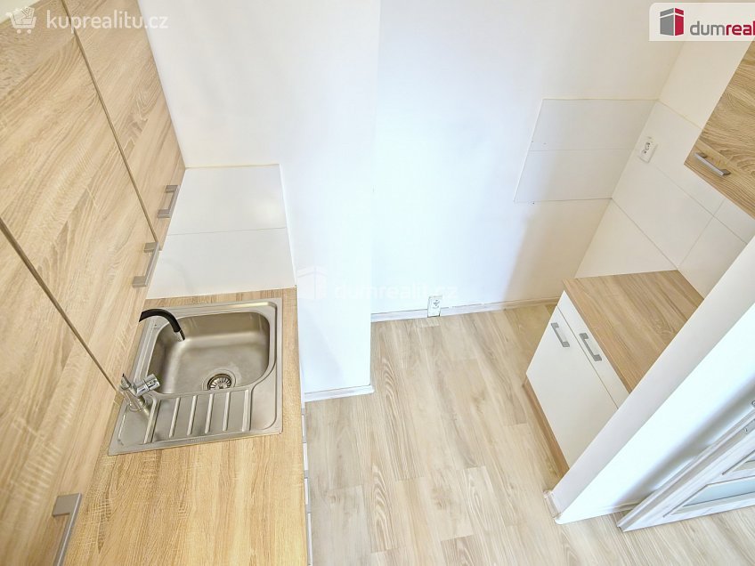 Pronájem bytu 2+kk 39 m^2 Kojetická, Neratovice 