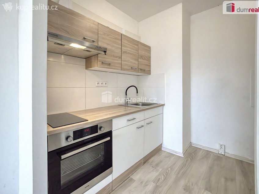 Pronájem bytu 2+kk 39 m^2 Kojetická, Neratovice 