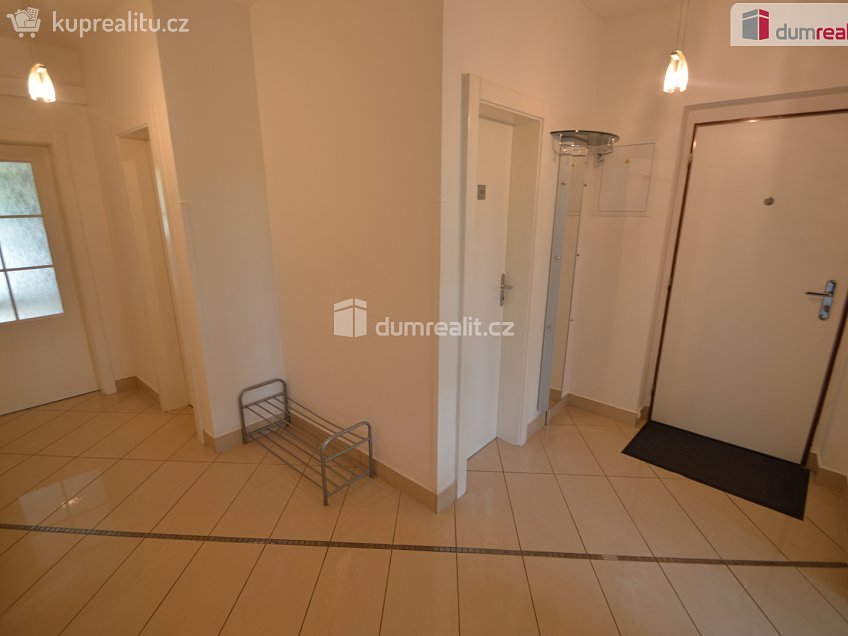 Prodej bytu 2+kk 68 m^2 Jitravská, Praha 8 