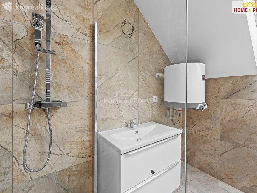 Pronájem bytu 2+kk 35 m^2 Chrášťany, Chrášťany 