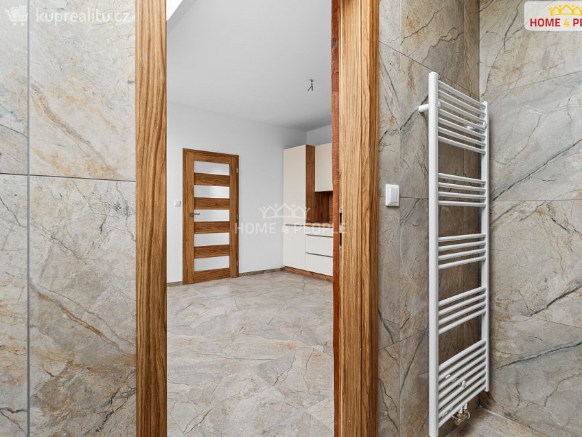 Pronájem bytu 2+kk 35 m^2 Chrášťany, Chrášťany 