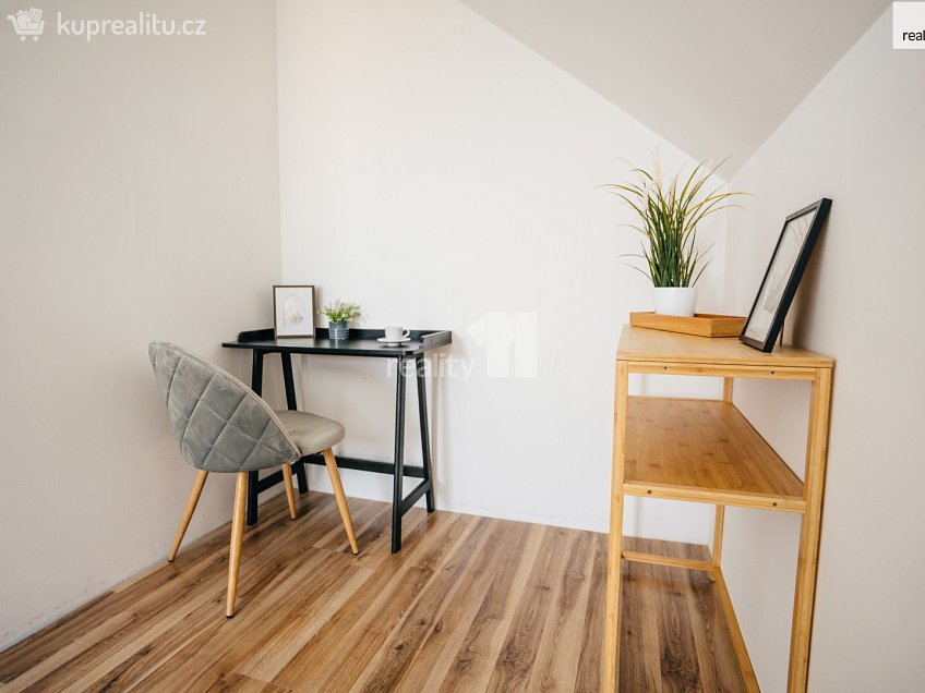 Prodej  rodinného domu 125 m^2 V průhonu, Zvěřínek 