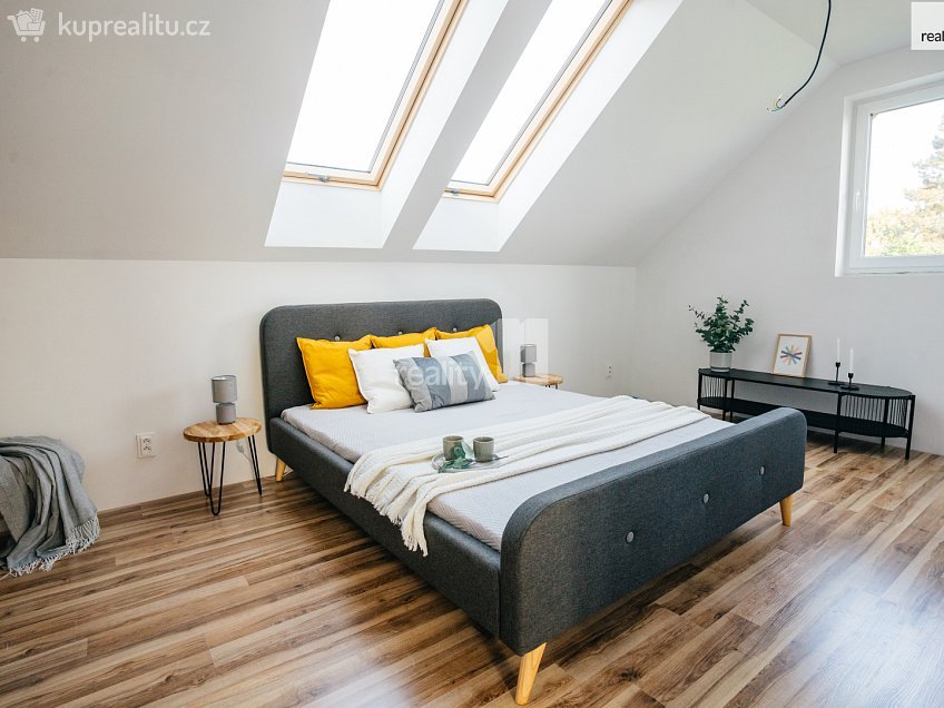 Prodej  rodinného domu 125 m^2 V průhonu, Zvěřínek 