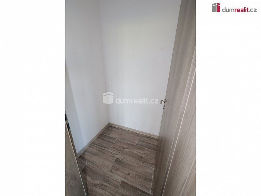 Pronájem  rodinného domu 152 m^2 Fazolová, Sibřina 