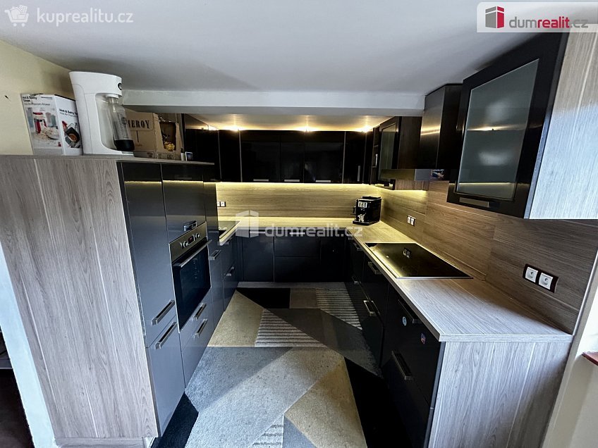 Prodej  rodinného domu 143 m^2 Hroznětín, Hroznětín 