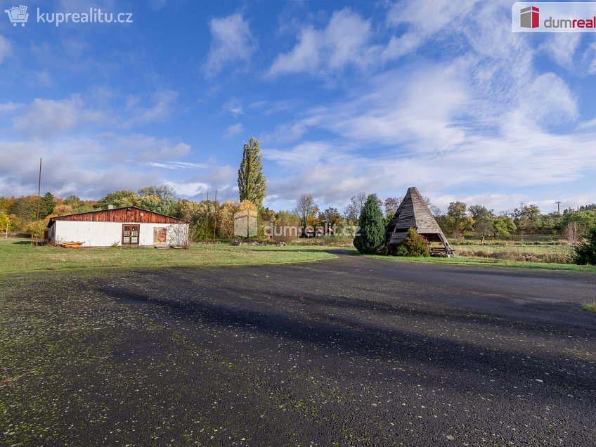 Prodej  ubytovacího zařízení 43069 m^2 Valeč, Valeč 