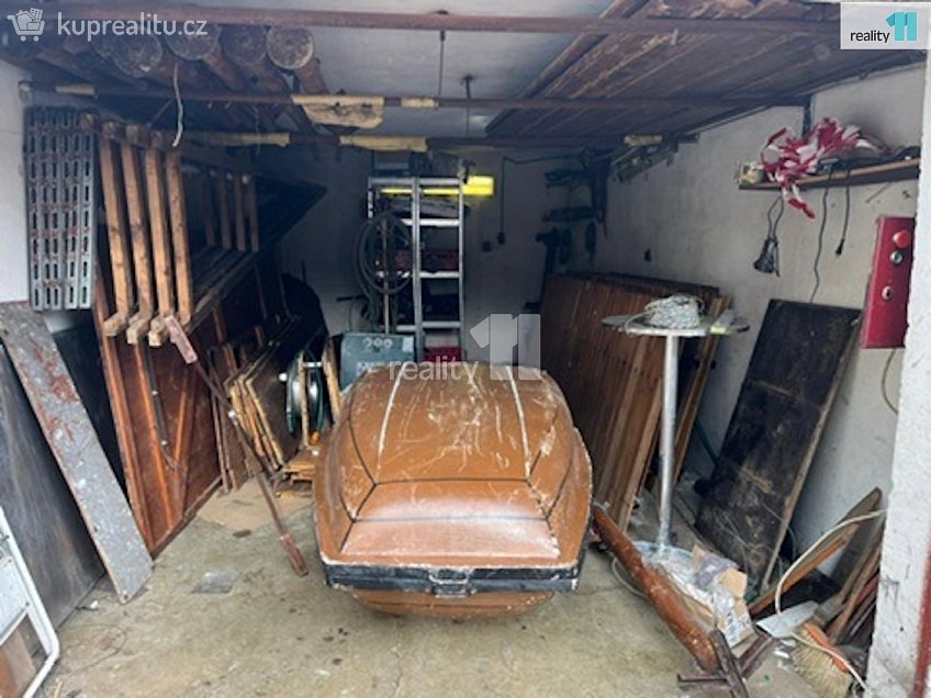 Prodej  garáže 23 m^2 5. května, Česká Kamenice 