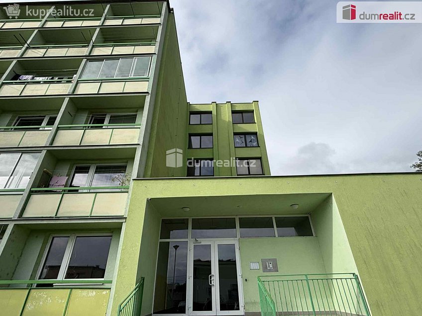 Pronájem bytu 1+kk 30 m^2 Školní, Otrokovice 