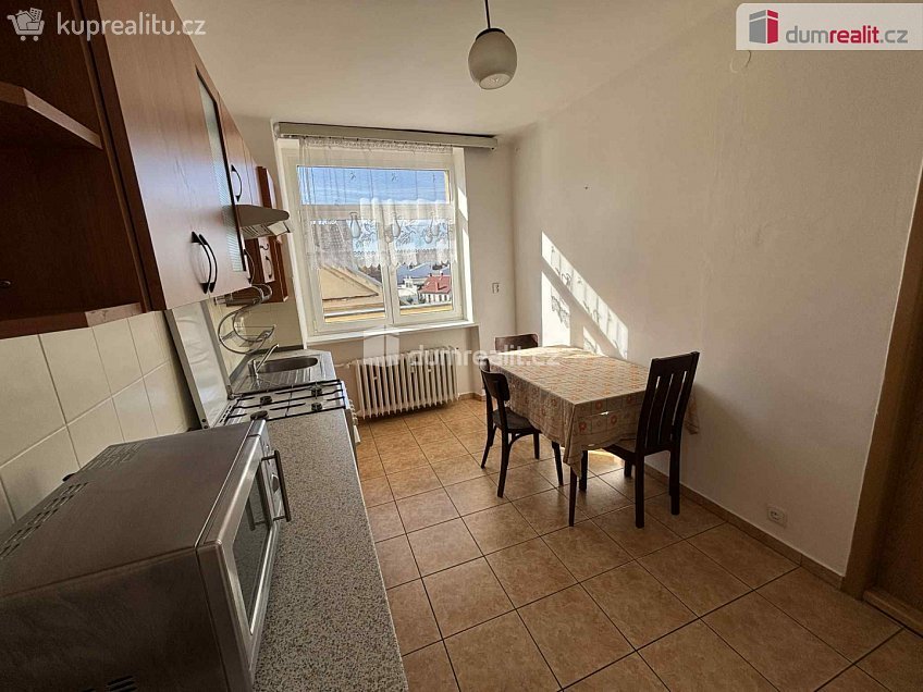 Pronájem bytu 2+1 63 m^2 Masarykova, Luhačovice 