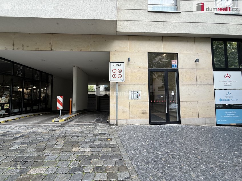 Pronájem  garáže 15 m^2 Karla Engliše, Praha 5 