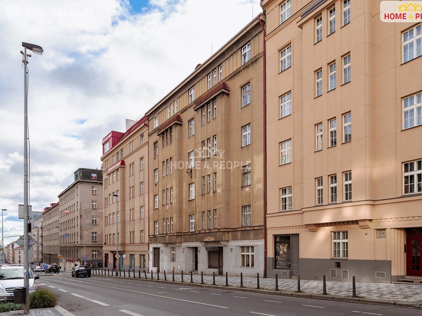 Pronájem bytu 2+1 52 m^2 Veletržní, Praha 7 