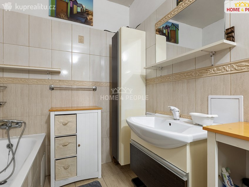 Pronájem bytu 2+1 52 m^2 Veletržní, Praha 7 