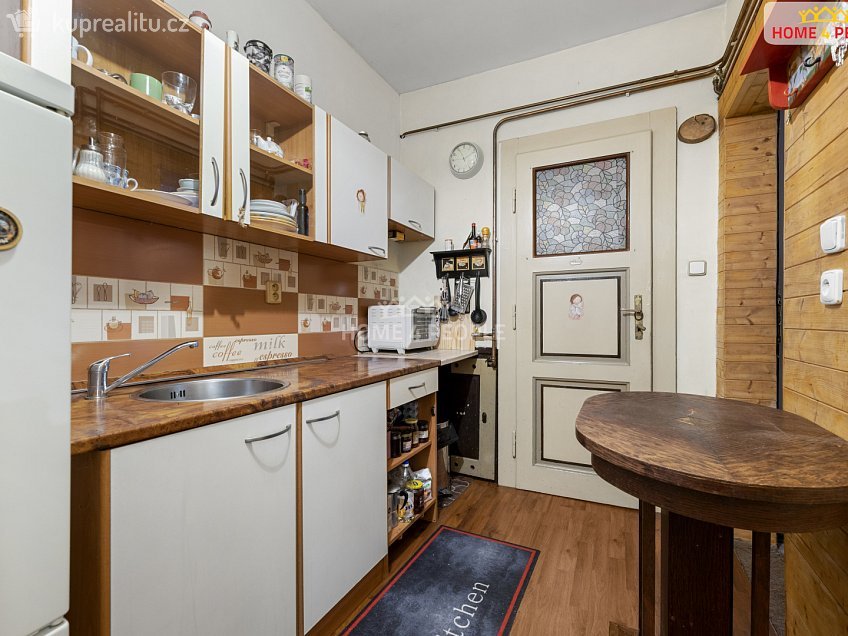 Pronájem bytu 2+1 52 m^2 Veletržní, Praha 7 